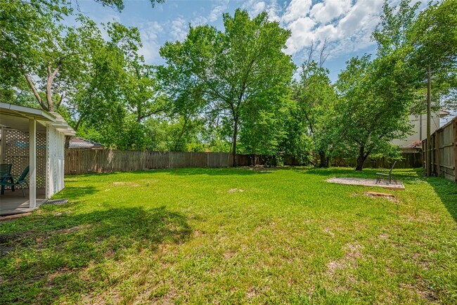 Building Photo - 5513 Fairdale Ln