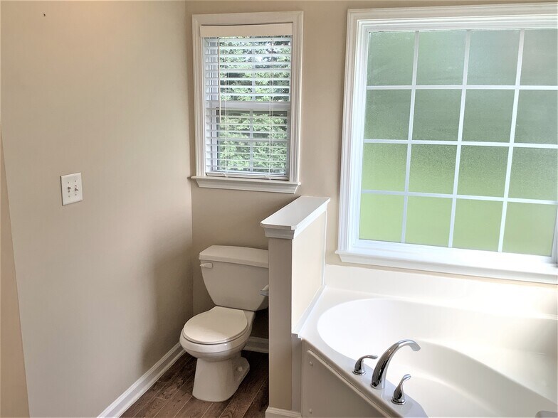 Building Photo - 1305 Tawny View Ln