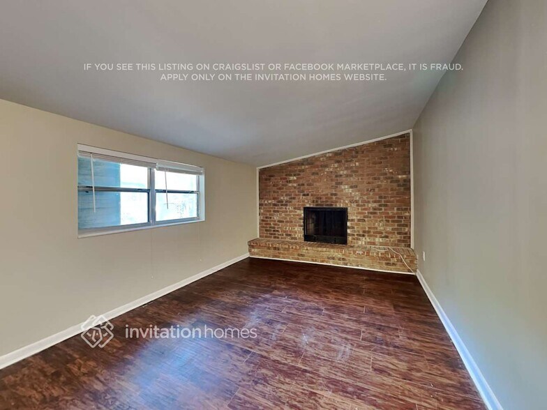 Building Photo - 908 Lakewood Ave
