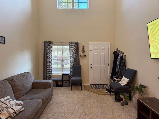 Building Photo - 1529 Bentley Cir