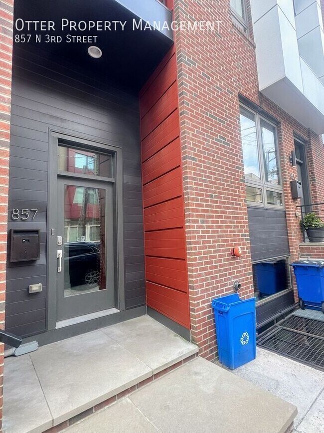 Building Photo - 857 N 3rd St