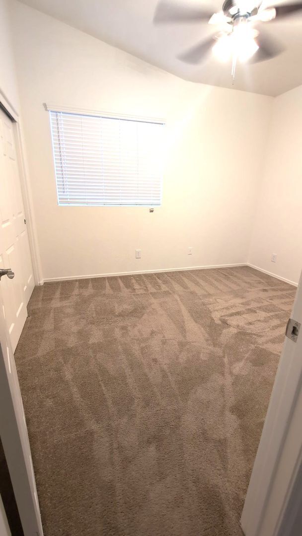 Building Photo - 2098 E Mallard Ct