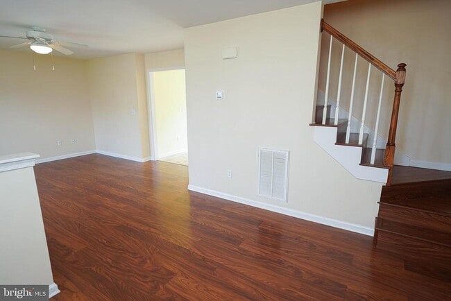Building Photo - 1331 Aspen Dr