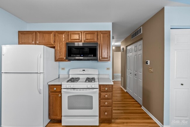 Building Photo - 800 E Saratoga Cir