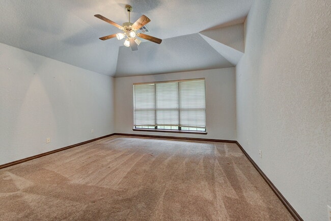 Building Photo - 4808 Baker St