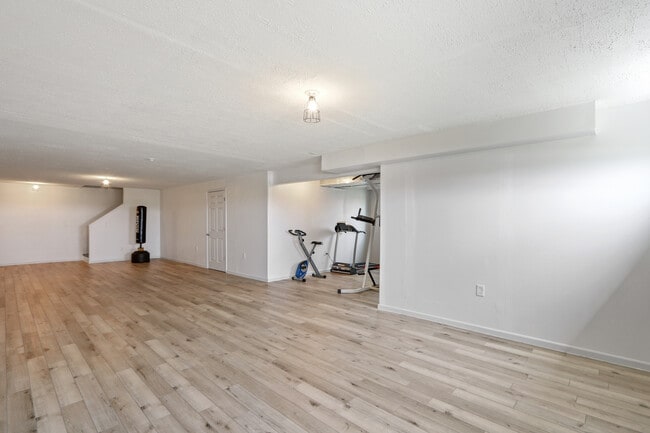 Building Photo - 4533 Nicklaus Dr