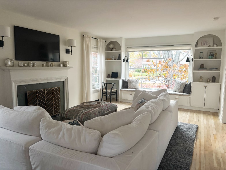 Building Photo - 6120 N Kent Ave