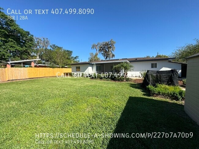 Building Photo - 510 Oak Lane | $2595 | 3 Bed 2 Bath