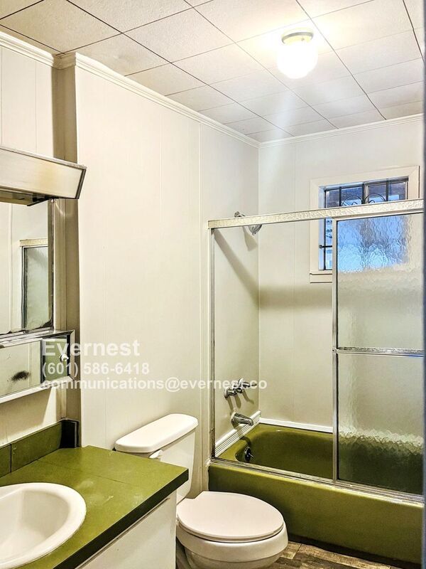 Building Photo - 2649 Brookwood Dr