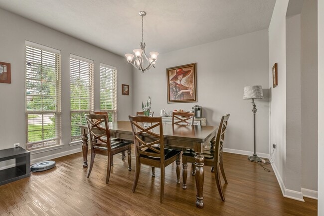 Building Photo - Available August 2026! 4/2.5 in highly desired Castlegate II