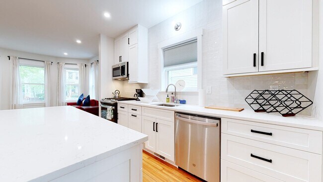 Building Photo - 276-278 Willow St