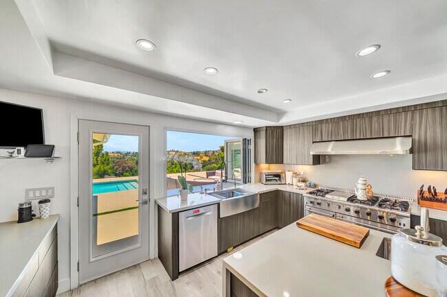 Building Photo - 22376 Algunas Rd