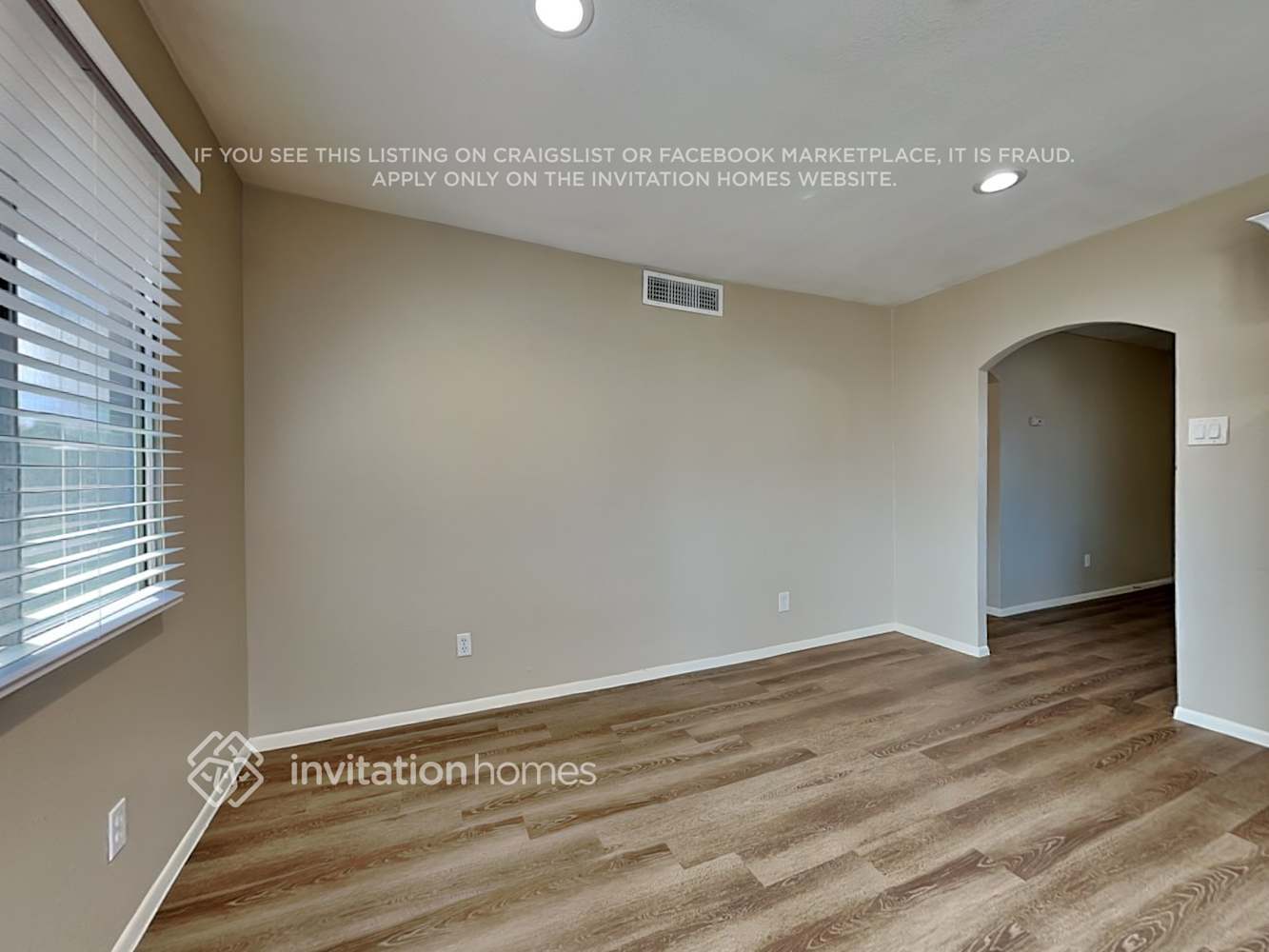 Building Photo - 4603 W Luke Ave