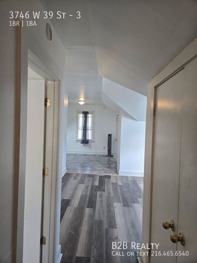 Building Photo - 3746 W 39th St