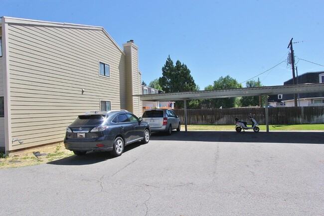 Building Photo - 4833 W Targee St