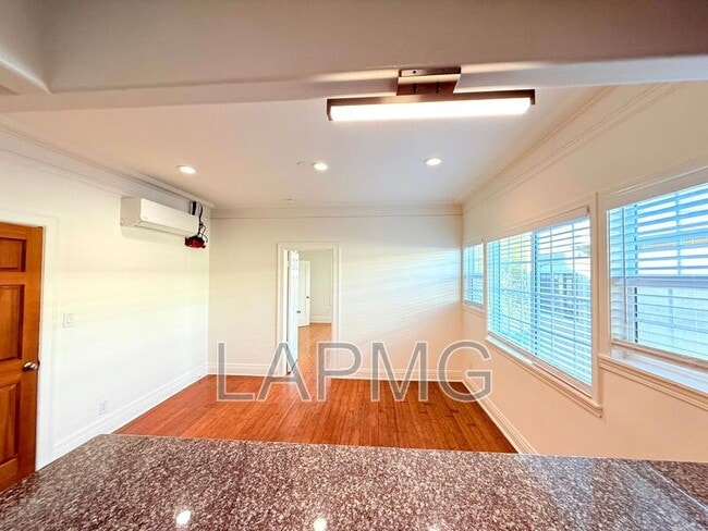 Building Photo - 1536 4th Ave