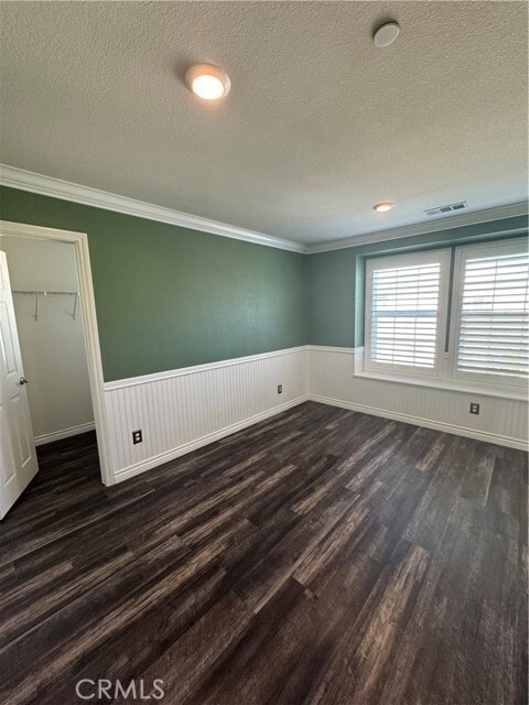 Building Photo - 2388 Yasamin Pl