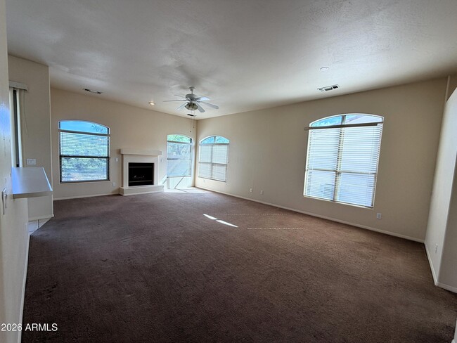 Building Photo - 1280 E Crestview Dr