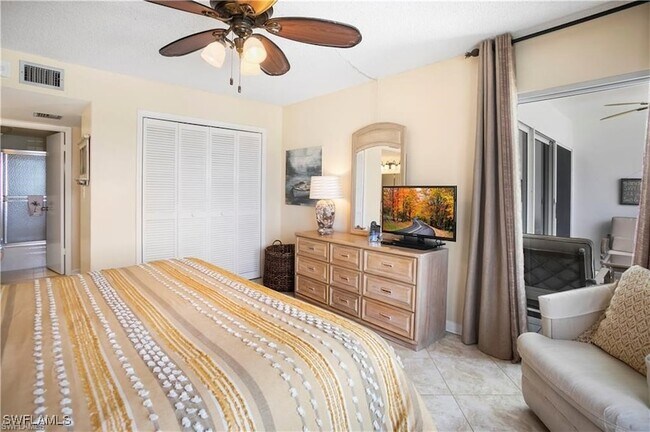 Building Photo - 3443 Gulf Shore Blvd N