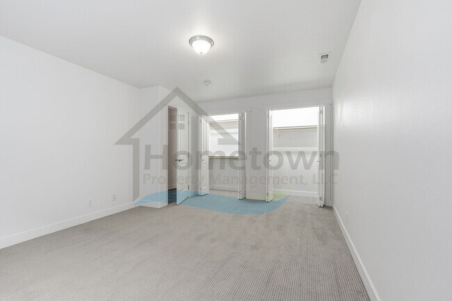 Building Photo - 5163 E Portside Ct