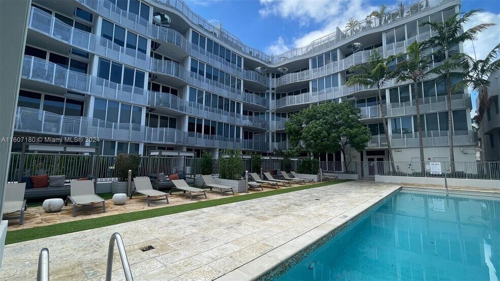 Building Photo - 2155 Washington Ct
