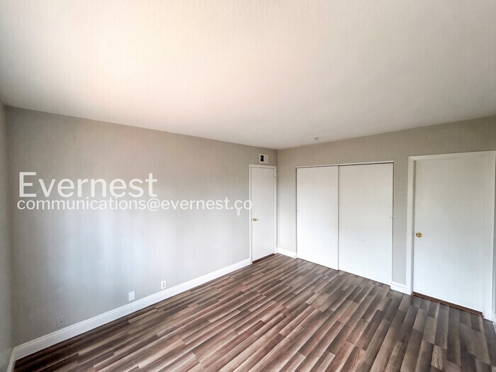 Building Photo - 6245 Bellota Dr