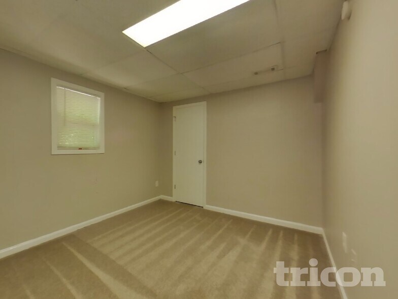 Building Photo - 4021 Wylie Ln