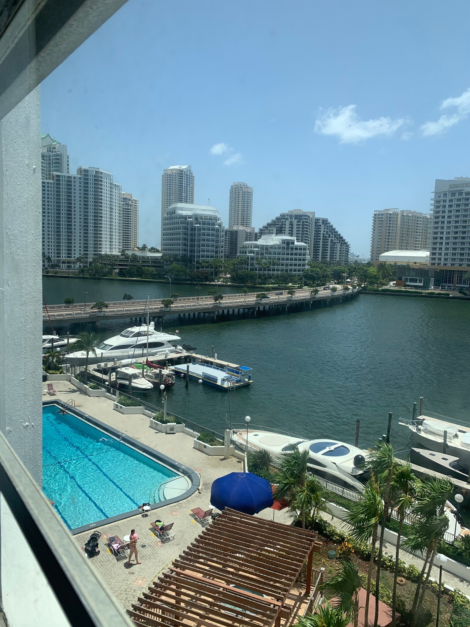 Building Photo - 905 Brickell Bay Dr