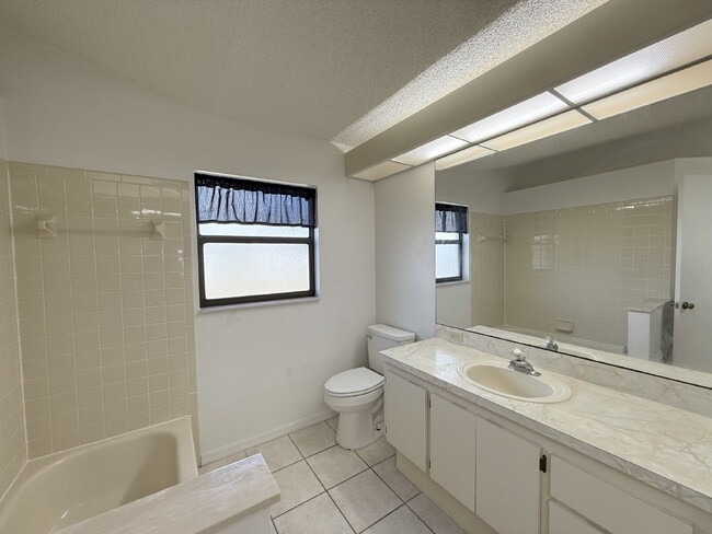 Building Photo - 5027 Panther Dr
