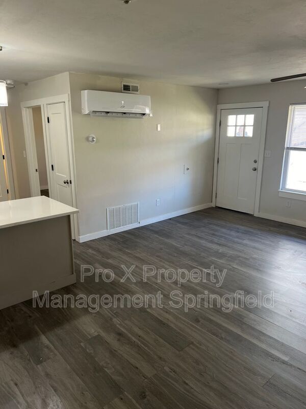 Building Photo - 1617 N Jefferson Ave