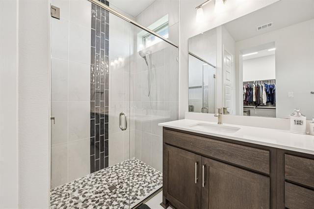 Building Photo - 2600 Lafayette Dr