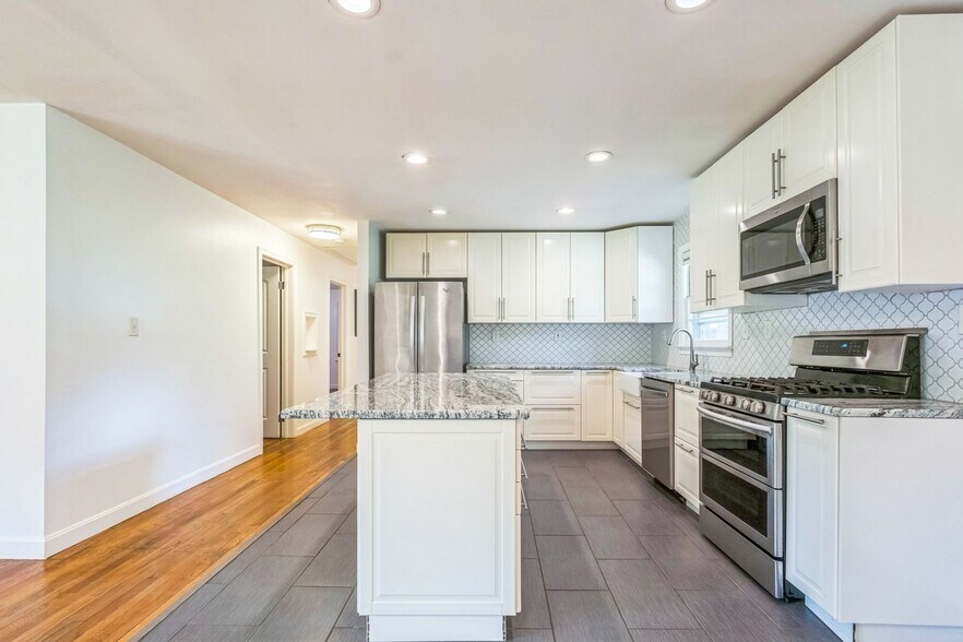 Building Photo - 2502 Joiner Ct