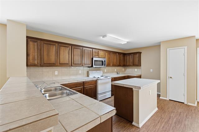 Building Photo - 1434 Mission Hills Ln