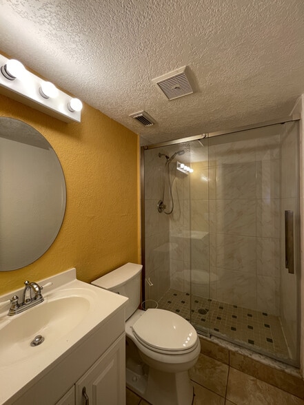 Building Photo - 3211 Jersey Ct