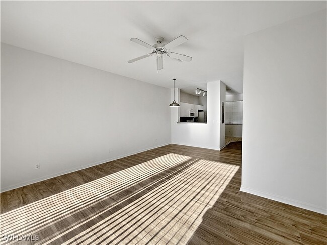Building Photo - 3612 Pine Oak Cir
