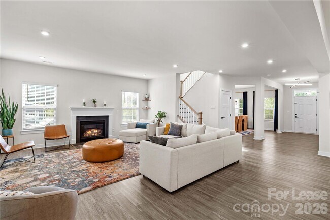 Building Photo - 14321 Sunnyhill Grove Rd