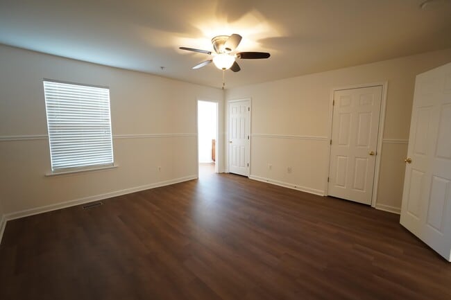 Building Photo - 45715 N Maxine Wy