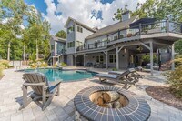 Building Photo - 403 Cottonwood Dr