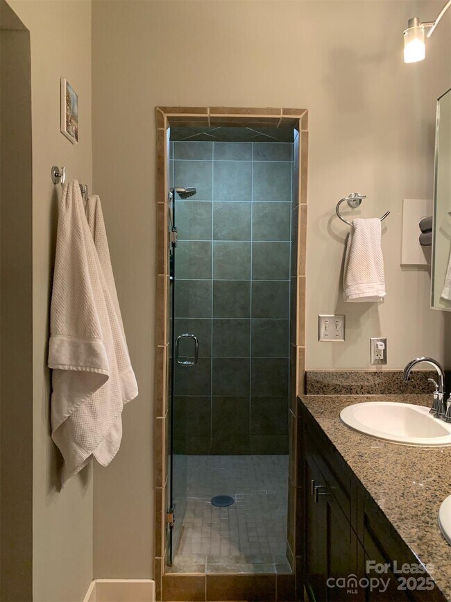 Building Photo - 3612 Artist's Way