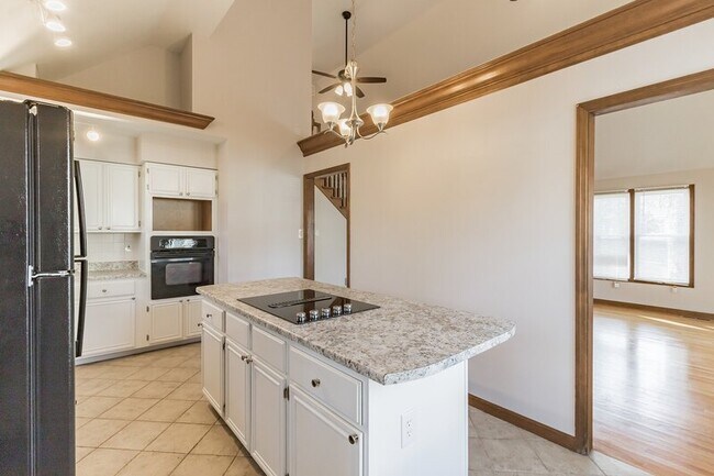 Building Photo - 2310 N 5th St