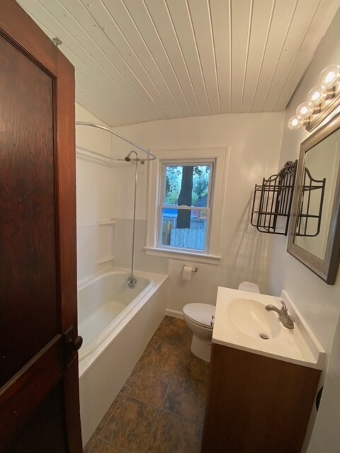 Building Photo - 3911 W 18th St