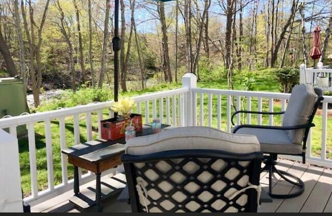 Building Photo - 17 Water St