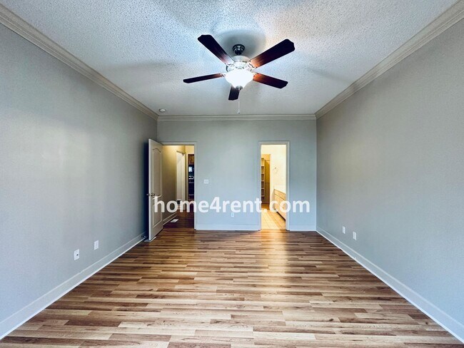 Building Photo - Maintenance Free! Main level Master, Finished Basement and Wood Floors in the Kitchen! *Brand New...