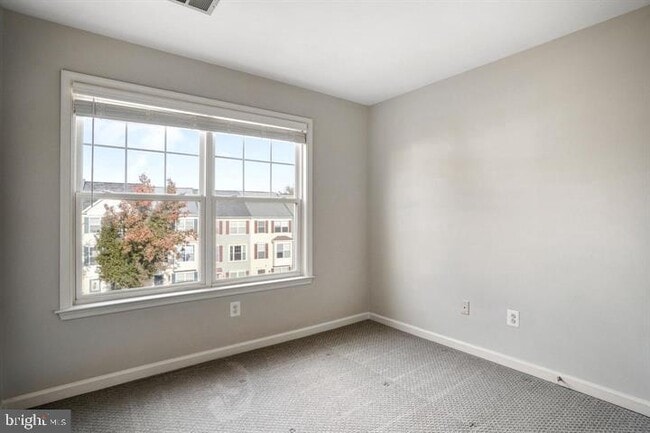 Building Photo - 43805 Sunset Terrace
