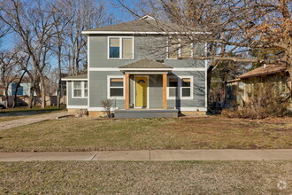 Building Photo - 916 Classen Blvd