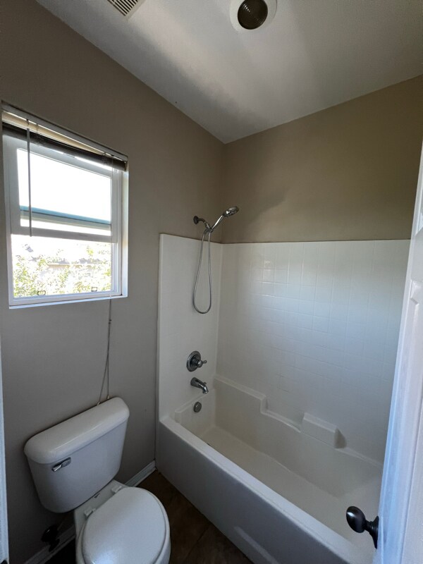 Building Photo - 12124 Scenic View Terrace