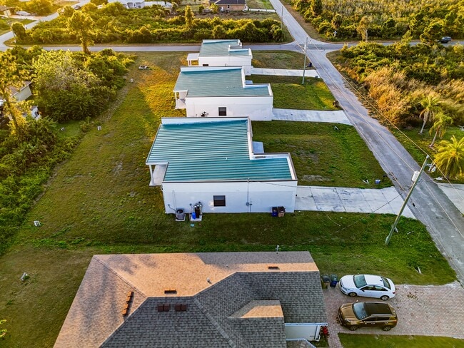 Building Photo - 2915 65th St W