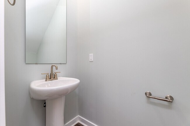 Building Photo - Move In Special! 3 Bedroom Townhome each w...