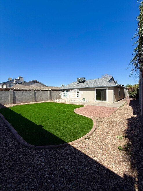 Building Photo - 7039 S 41st St
