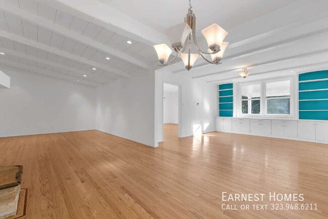Building Photo - 13400 Weddington St